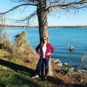 Meet your Posher, Lisset